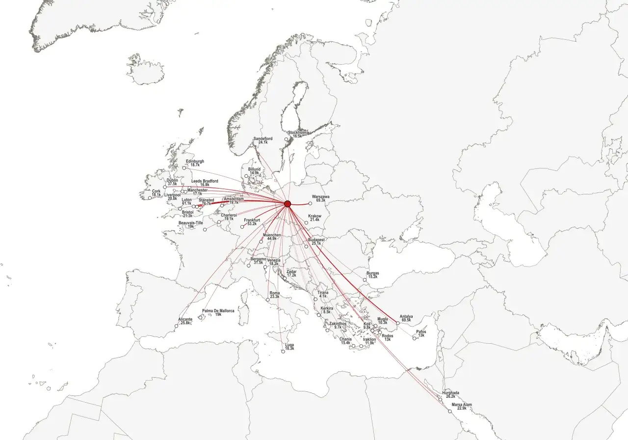 Mapa pokazuje popularne loty do Anglii z Europy i Afryki Północnej. Najwięcej połączeń jest z Warszawy.